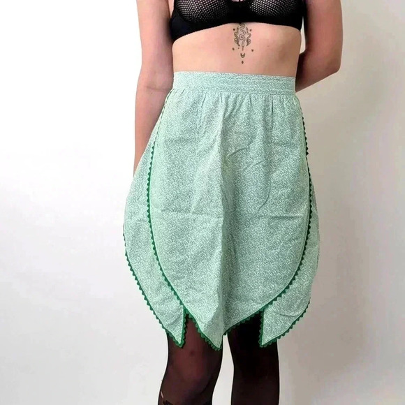 Vintage 1950's / 1960's Mint and Forest Green Pebble Kitchen Cooking Apron - Picture 1 of 4